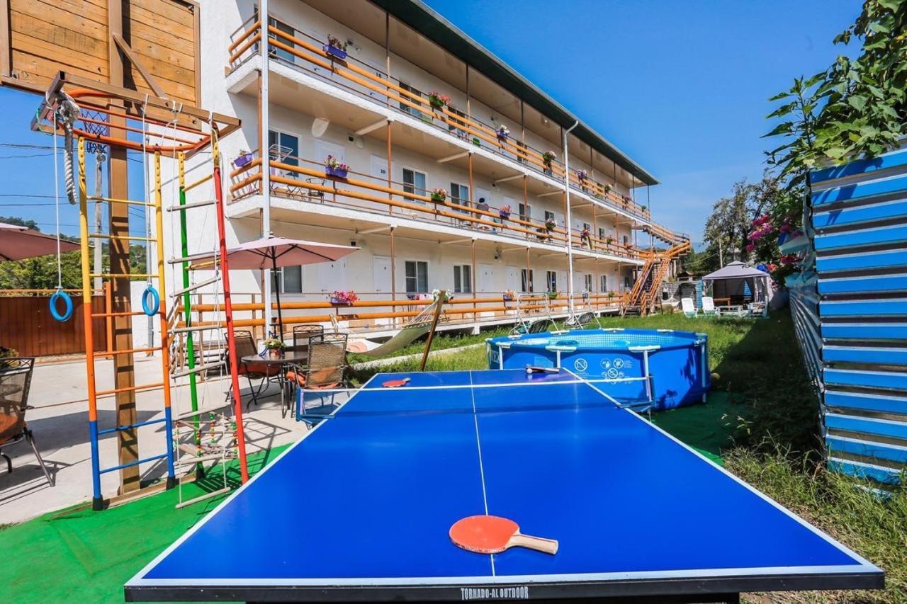 ホテルAbkhazia Tali スフミ エクステリア 写真